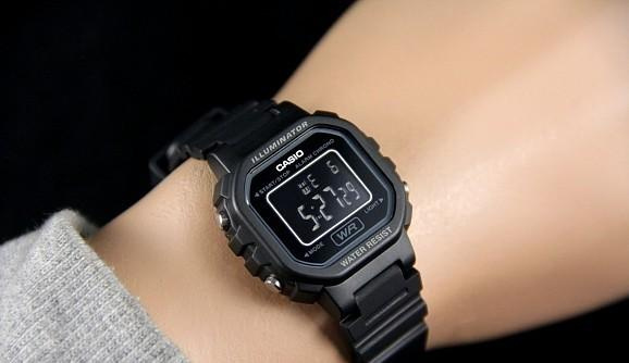 ZEGAREK DZIECIĘCY CASIO LA-20WHS-4A + BOX