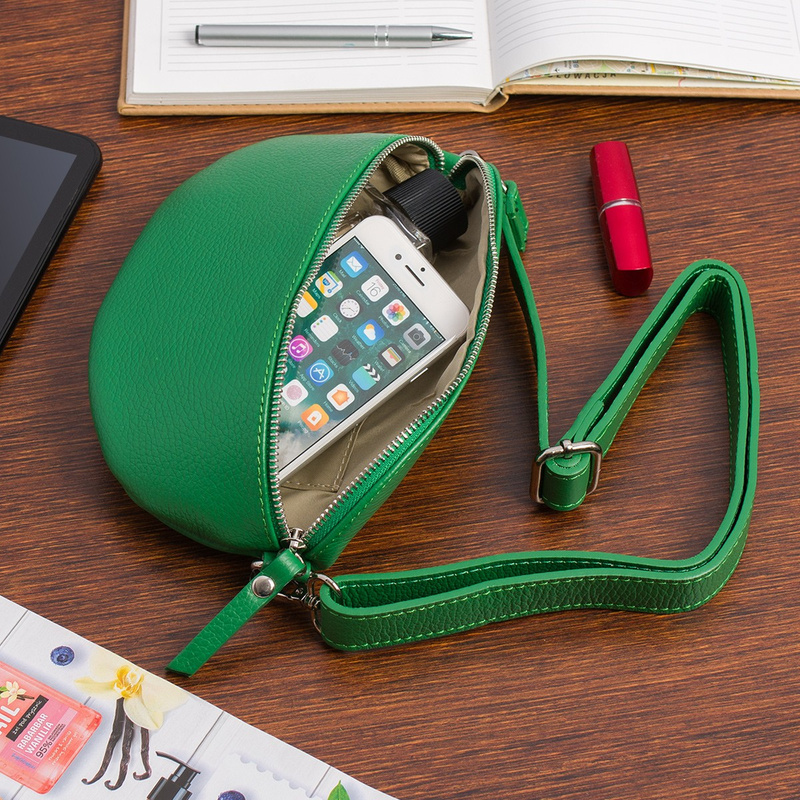 Damska Skórzana Włoska Saszetka Nerka na pasek zielona B68