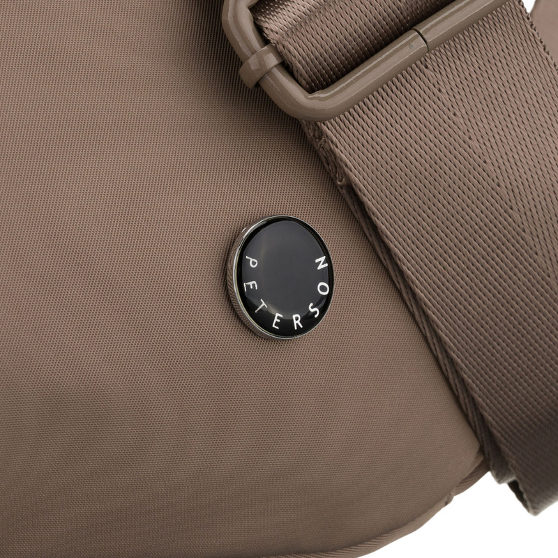 Beżowa listonoszka damska z poliestru zawieszona na szerokim pasku, dwukomorowa - Peterson