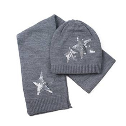 Czapka Perłowe kwiaty