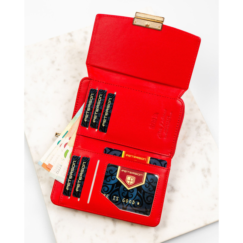 Czerwony, lakierowany portfel damski wykonany ze skóry ekologicznej o przestrzennej fakturze - Peterson