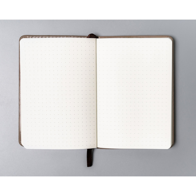 Notes w formacie A6 w kolorze khaki zadrukowany w kropki - Peterson