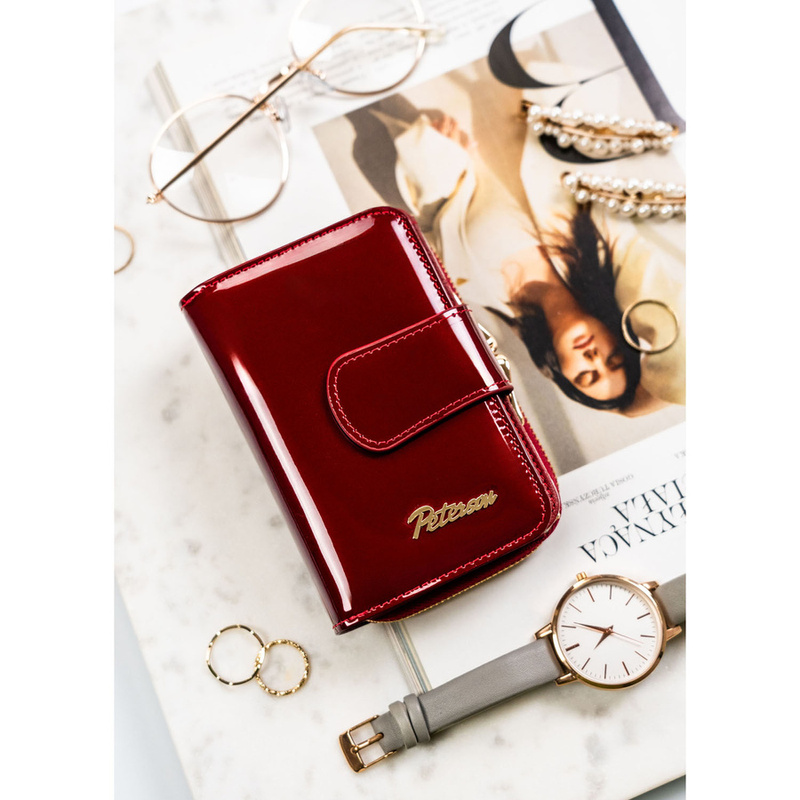 Skórzany portfel damski w czerwonym kolorze z systemem RFID - Peterson