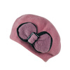 Beret Urok kokardy