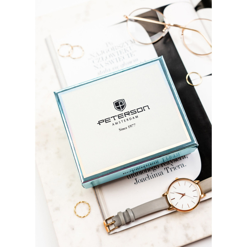 Portfel-piórnik damski ze skóry naturalnej i ekologicznej w granatowym kolorze zamykany na suwak - Peterson