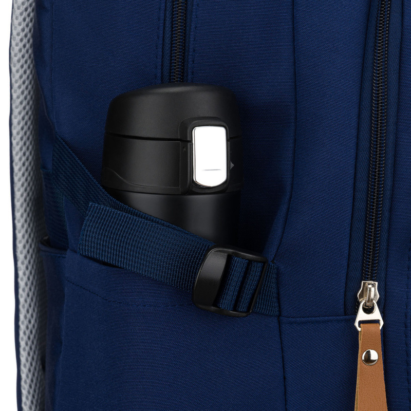 Młodzieżowy plecak szkolny z poliestru w granatowym kolorze z miejscem na laptopa - Peterson