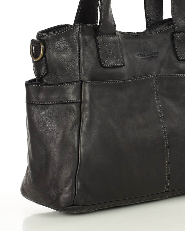 Torebka damska czarna skórzana z kieszeniami na zewnątrz - MARCO MAZZINI