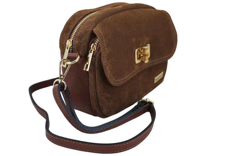 Mała zamszowa listonoszka ze złotym zapięciem - Brązowa