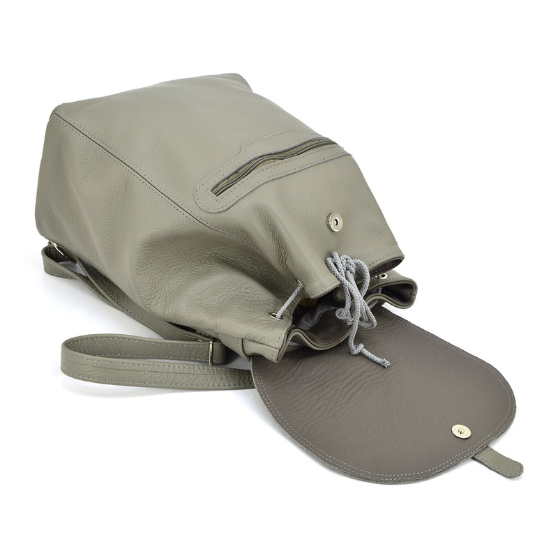 Plecak duży skórzany damski Vera Pelle z frędzelem