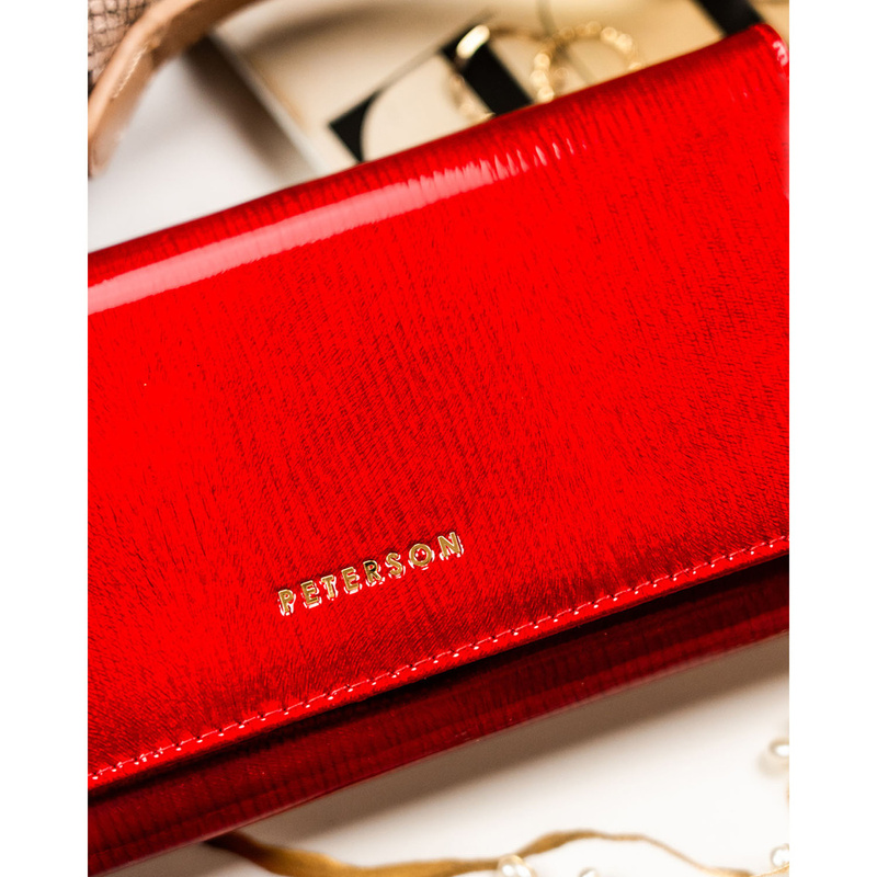 Czerwony portfel damski ze skóry naturalnej zamykany na zatrzask - Peterson