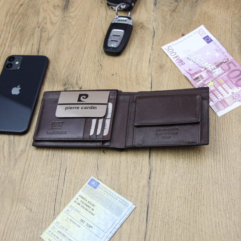 Skórzany męski portfel Pierre Cardin CMP 8806