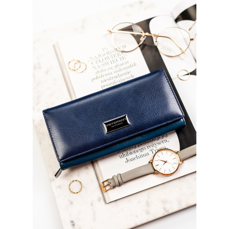 Granatowy portfel damski ze skóry naturalnej i ekologicznej zamykany na zatrzask - Peterson