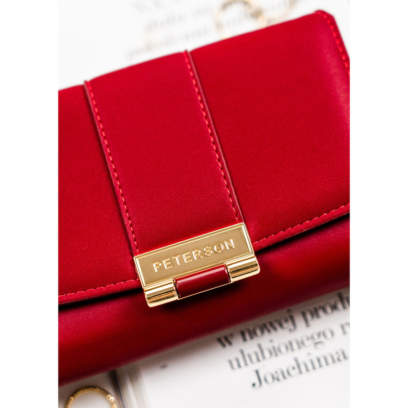 Portfel damski wykonany ze skóry ekologicznej w czerwonym kolorze, model w orientacji poziomej - Peterson