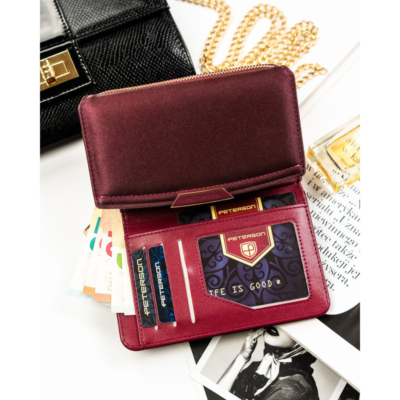 Portfel damski ze skóry ekologicznej w fioletowym kolorze wyposażony w system RFID - Peterson