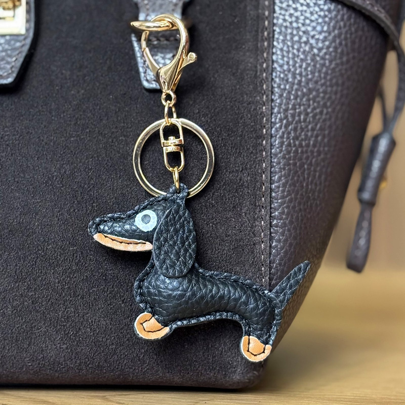 Florence brelok do torebki zawieszka do kluczy pies skóra naturalna