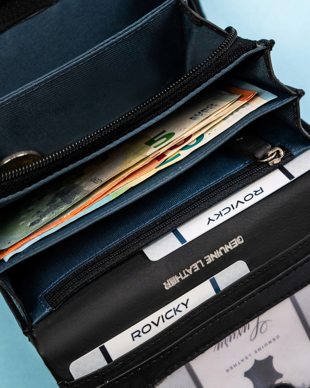 Rovicky Pojemny skórzany portfel damski na zatrzask roślinny wzór