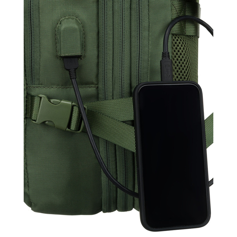 Zielony plecak podróżny z miejscem na laptopa i portem USB - Peterson