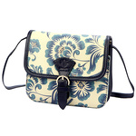 Skórzana damska listonoszka torebka przez ramię w kwiaty Gregorio