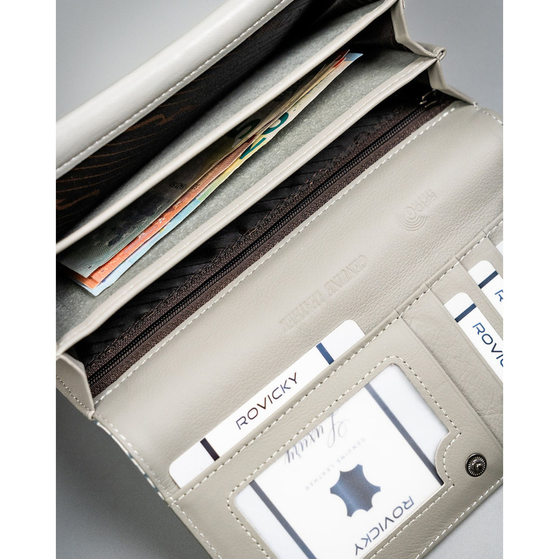 Skórzany portfel damski w kwiaty, mieści dowód rejestracyjny - 4U Cavaldi