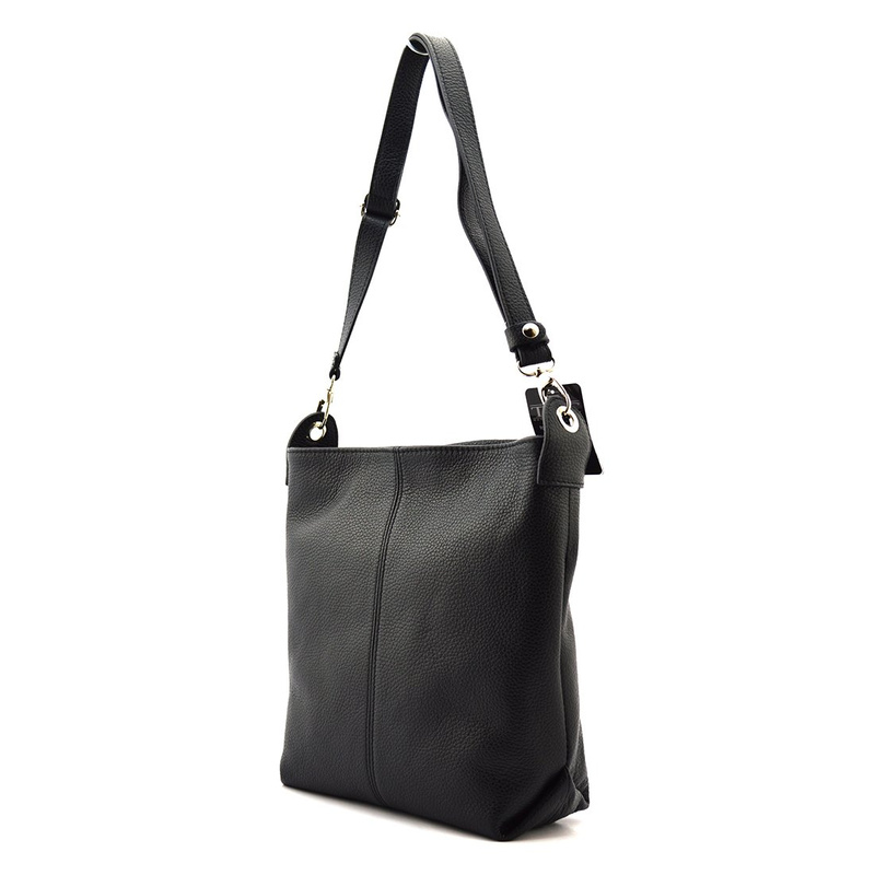 Piękna pakowna listonoszka skórzana na ramię