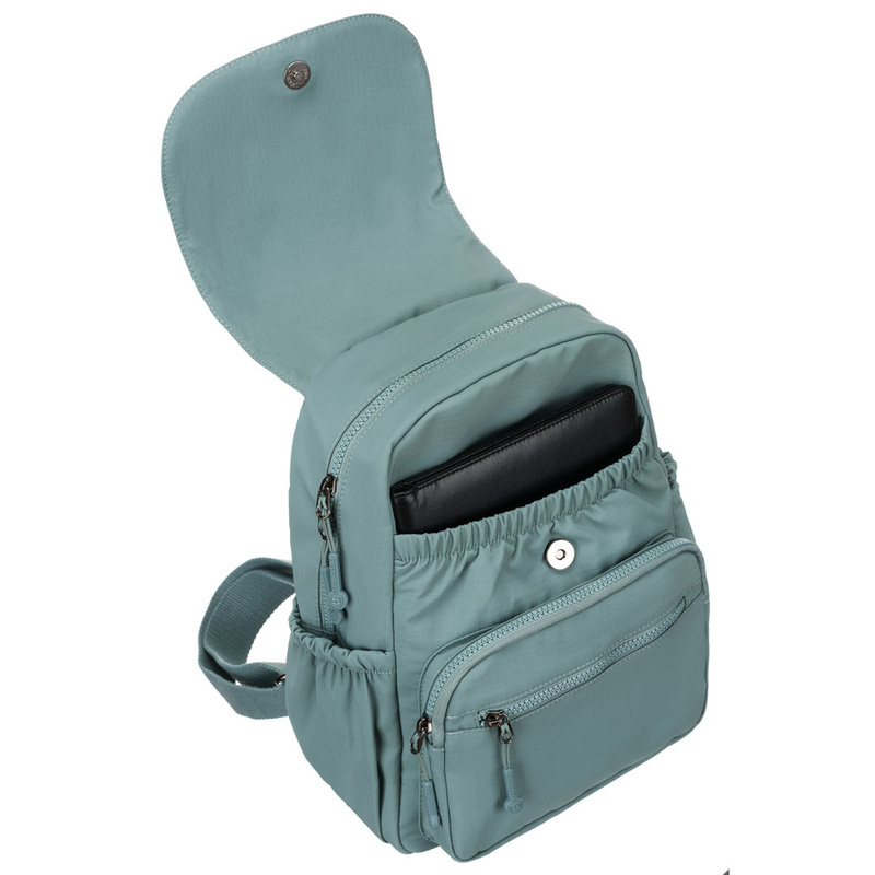 Niebieski plecak damski z poliestru z klapką zamykaną na magnes - Peterson