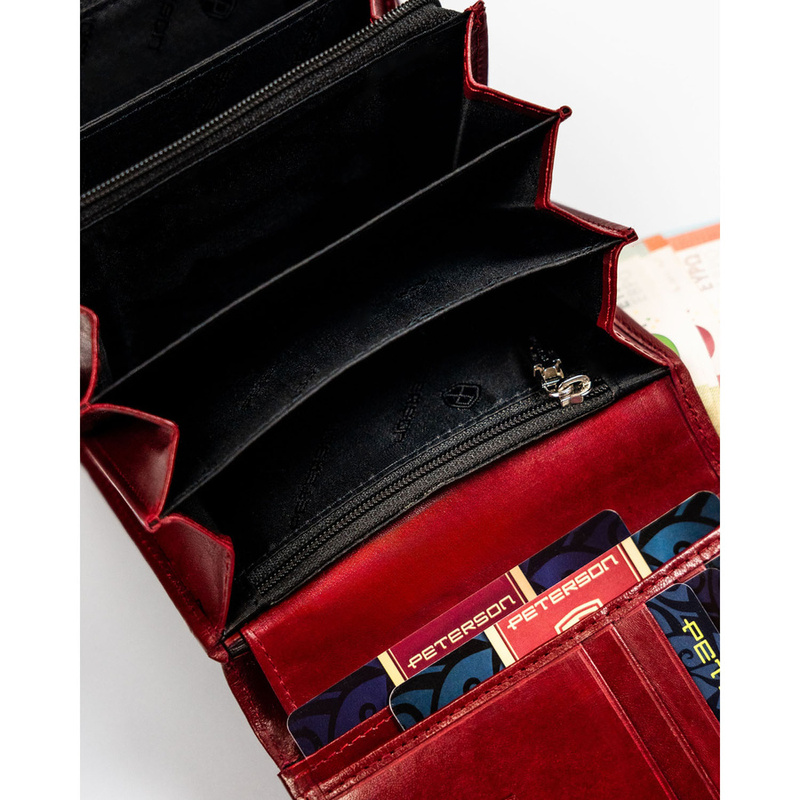 Elegancki i kompaktowy portfel damski w czerwonym kolorze wykonany ze skóry naturalnej - Peterson