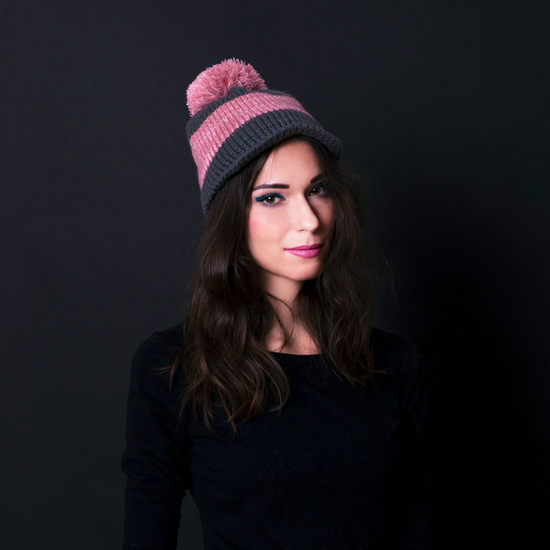 Polska czapka Happy Pompom