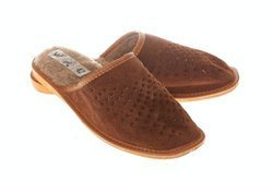 Pantofle męskie z ciepłym kożuszkiem na wkładce klapki domowe pw288