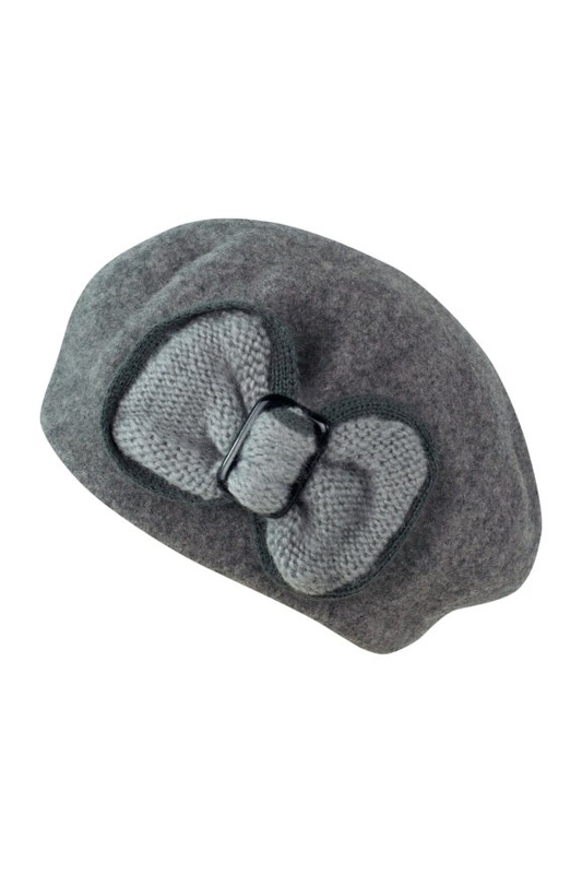 Beret Urok Kokardy