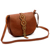 Elegancka damska listonoszka skórzana ze złotymi dżetami torebka na ramię
