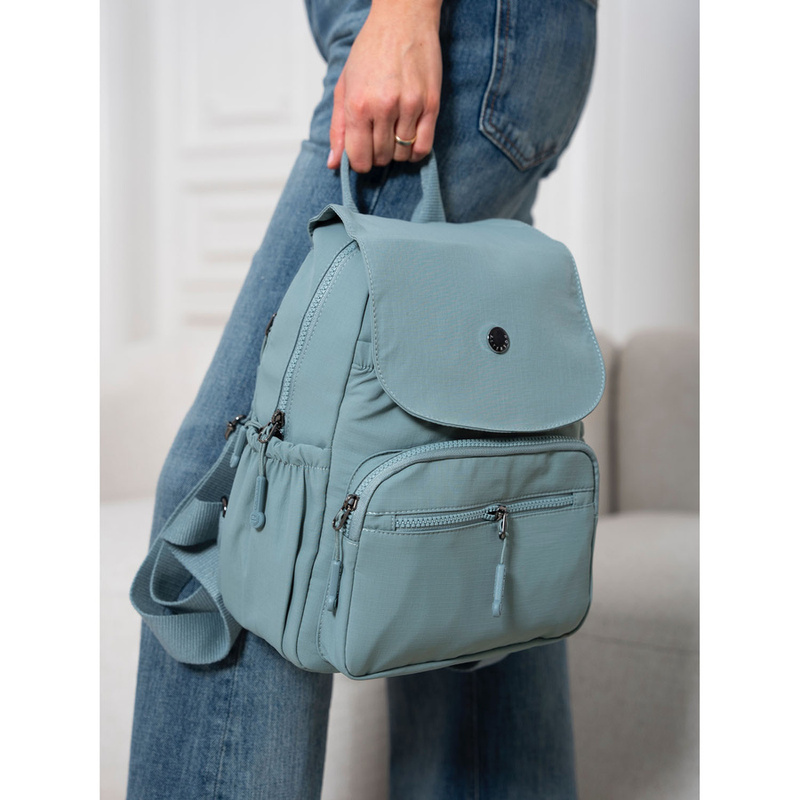 Niebieski plecak damski z poliestru z klapką zamykaną na magnes - Peterson