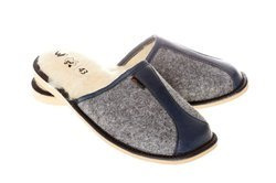 Męskie kapcie z filcu ciepłe pantofle ocieplane naturalną wełną pw286 granatowy