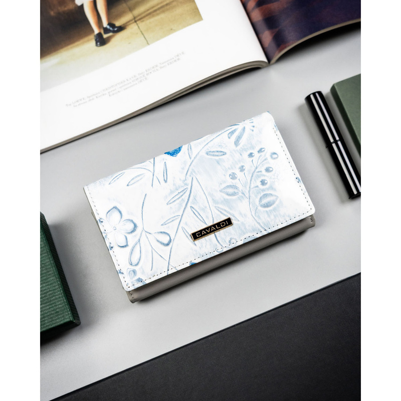 Pojemny portfel damski w kwiaty zamykany na zatrzask - 4U Cavaldi