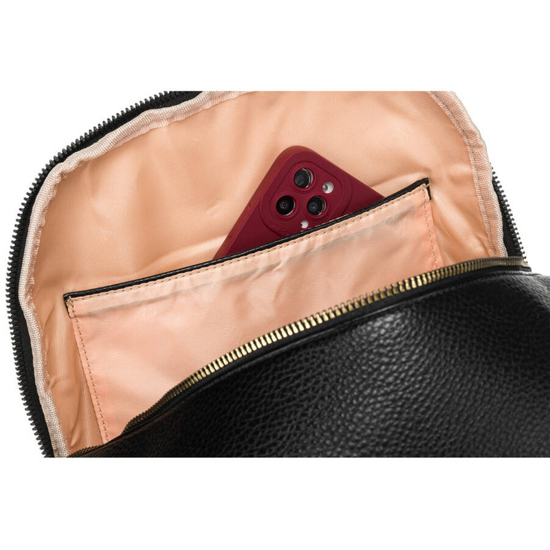 Elegancki plecak damski z bocznymi kieszeniami wykonany ze skóry ekologicznej w beżowym kolorze - Rovicky