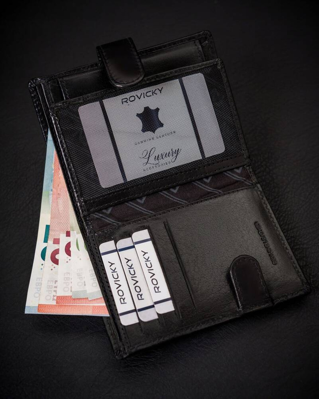 Skórzany męski klasyczny portfel z RFID od Rovicky