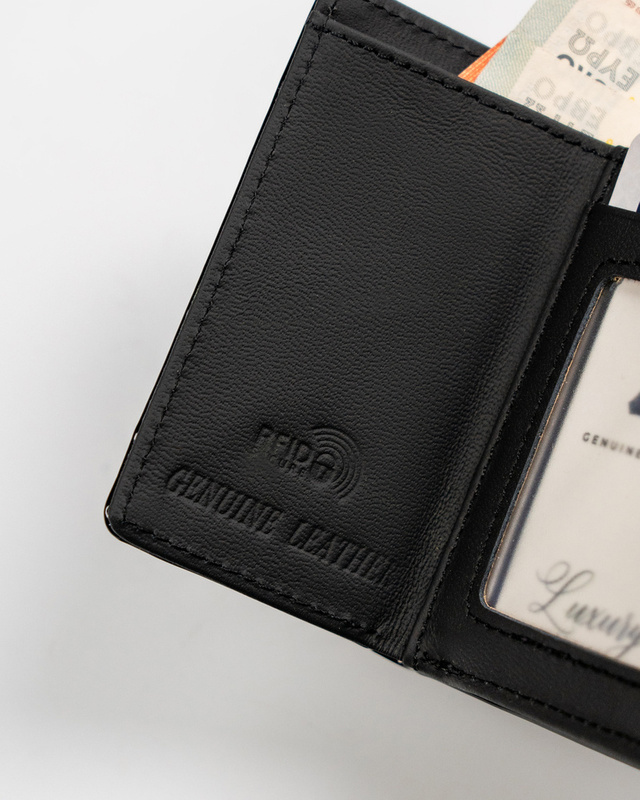 Damska zgrabna portmonetka z RFID 4U Cavaldi