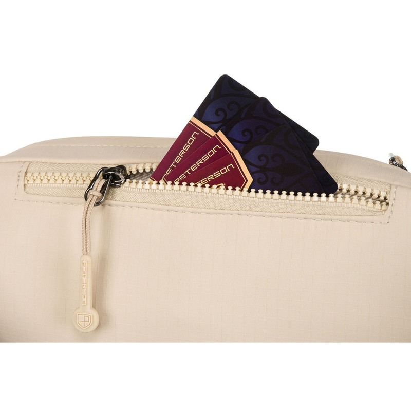 Beżowa, sportowa i praktyczna nerka damska z poliestru - Peterson