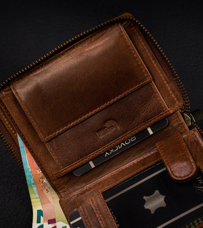 Zapinany Skórzany portfel z RFID od Always Wild