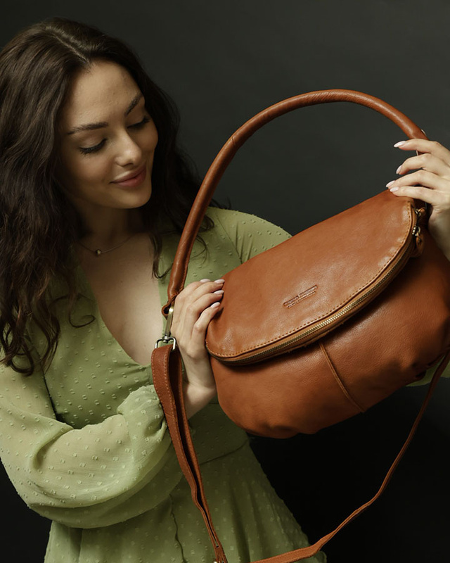 Torebka na ramię listonoszka duża skórzana - MARCO MAZZINI brąz camelowy