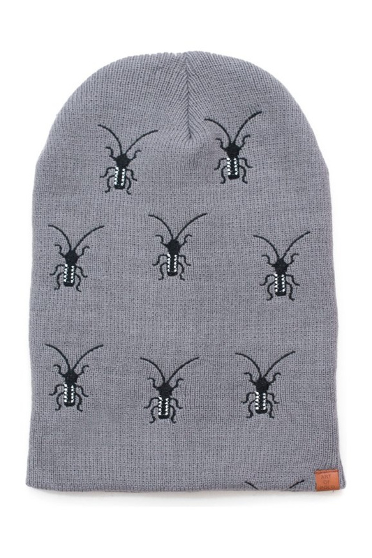 Czapka Chrząszcz Brzmi W Trzcinie