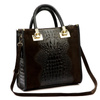 Vera Pelle damski kuferek skórzany torebka do ręki skóra krokodyla