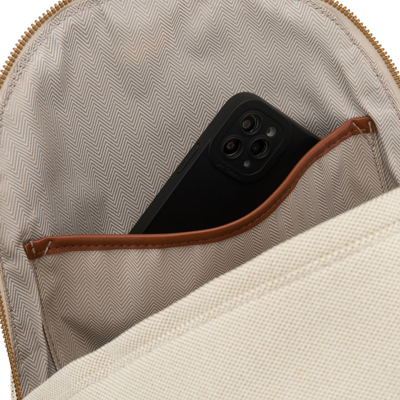 Płócienny plecak damski w beżowo-brązowym kolorze z kieszenią zewnętrzną - Rovicky