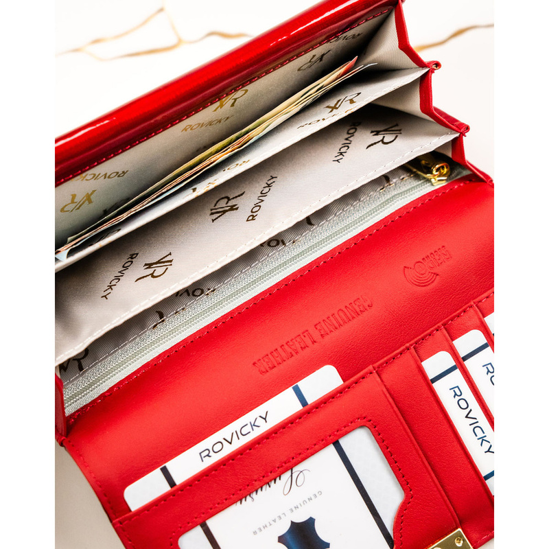 Duży portfel damski z lakierowanej skóry naturalnej w czerwonym kolorze zamykany na zatrzask - Rovicky