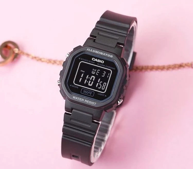 ZEGAREK DZIECIĘCY CASIO LA-20WH-1AEF + BOX