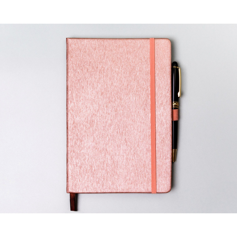 Notes w formacie A5 w różowym kolorze zadrukowany w linie - Peterson