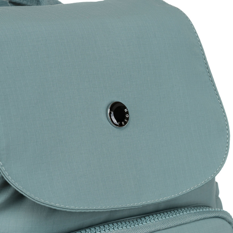 Niebieski plecak damski z poliestru z klapką zamykaną na magnes - Peterson