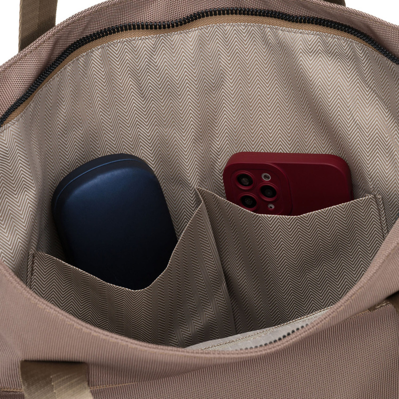 Jednokomorowa, beżowa shopperka damska zamykana suwakiem - Peterson