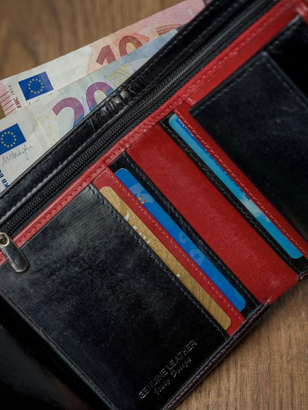 Skórzany Pionowy męski portfel z RFID od Rovicky