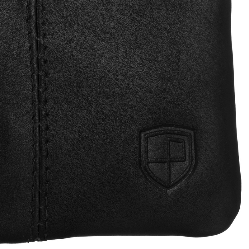 Eleganckie, skórzane etui na klucze w czarnym kolorze zamykane suwakiem - Peterson