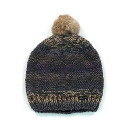 Włóczkowa Czapka - Rękodzieło